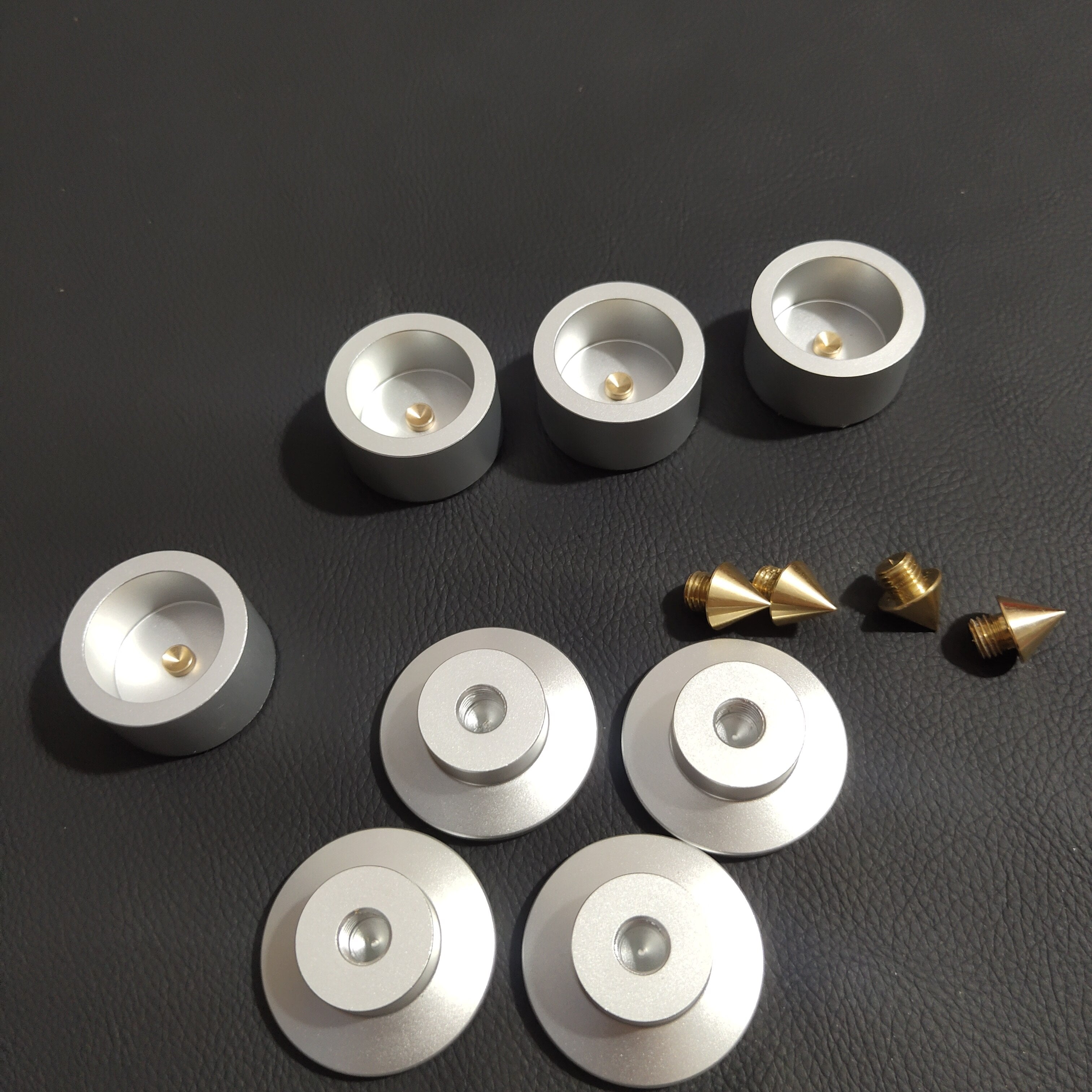 Audiophile grade audio shock spikes Pad Upgrade HIFI Speaker CD Amplifier Aluminium practical feet Mat Holder feet 4Pcs/box