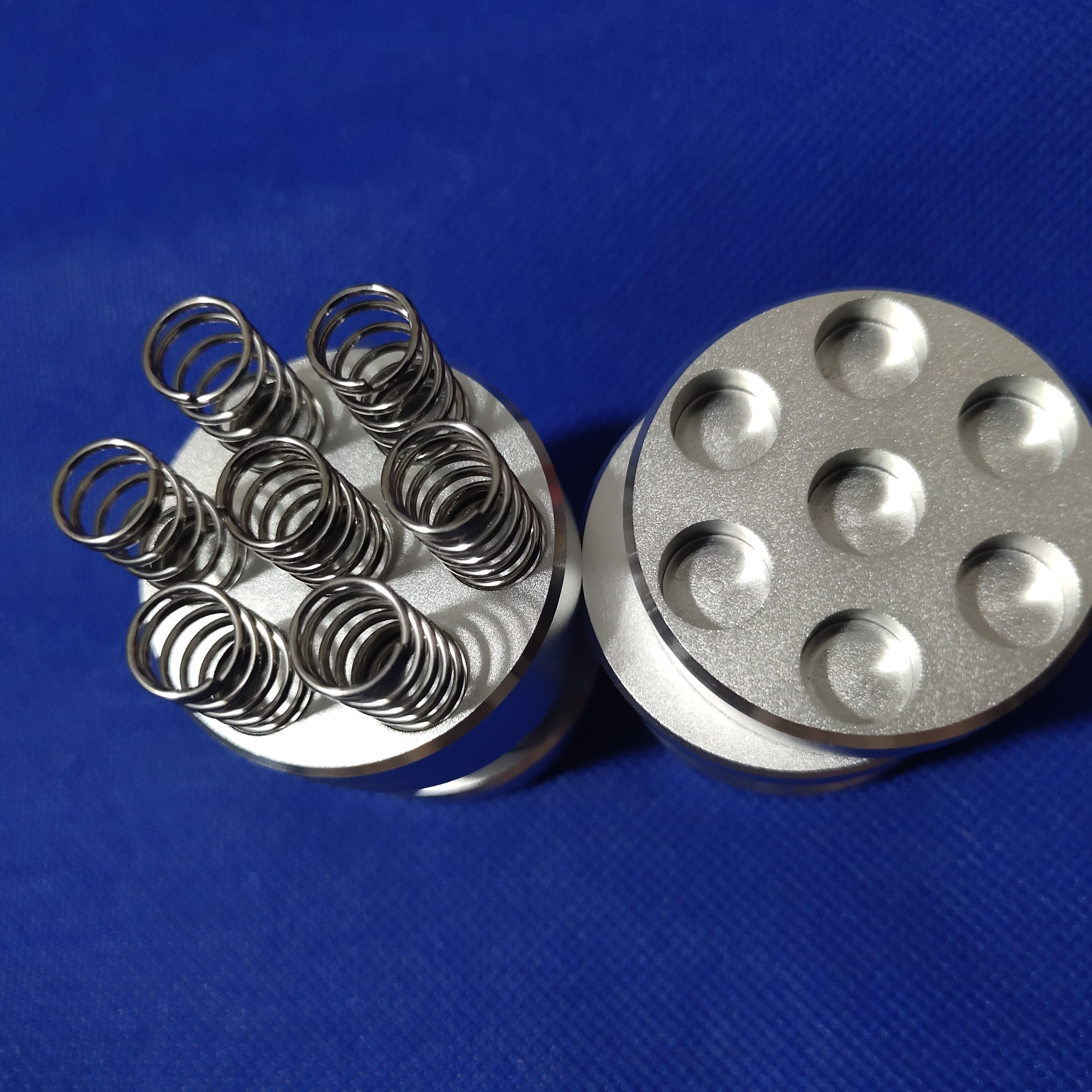 Audio solid aluminum alloy Audiophile Shock Speaker Spike stainless steel spring Damping pad HIFI CD amplifier Stand Feet 4pcs