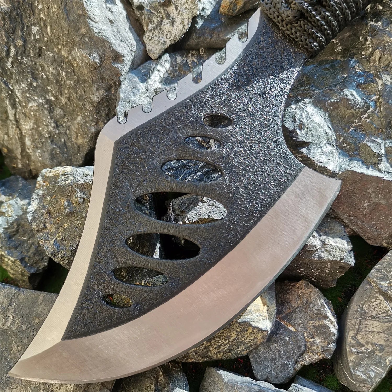 Portable Tomahawk Outdoor Jungle Camping Tool Nylon Cord Binding Handle Multifunctional Life-saving Axe Self Defense Hunting Axe