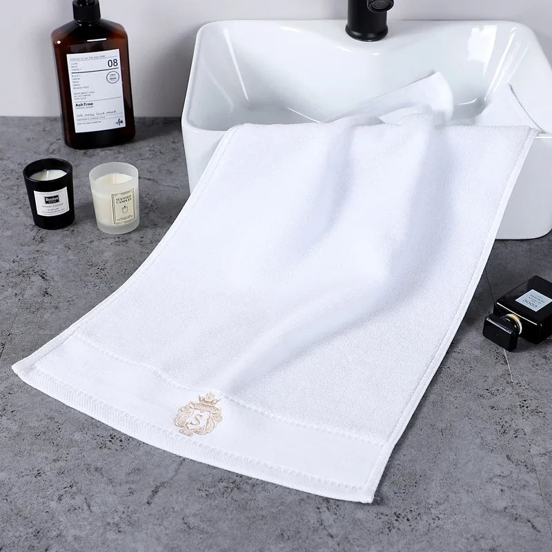 Inyahome Set of 3 White Letter Embroidered Towels Sets 2 Hand Towels 34x74cm and 1 Body Bath Towels 70x140cm Toallas De Baño