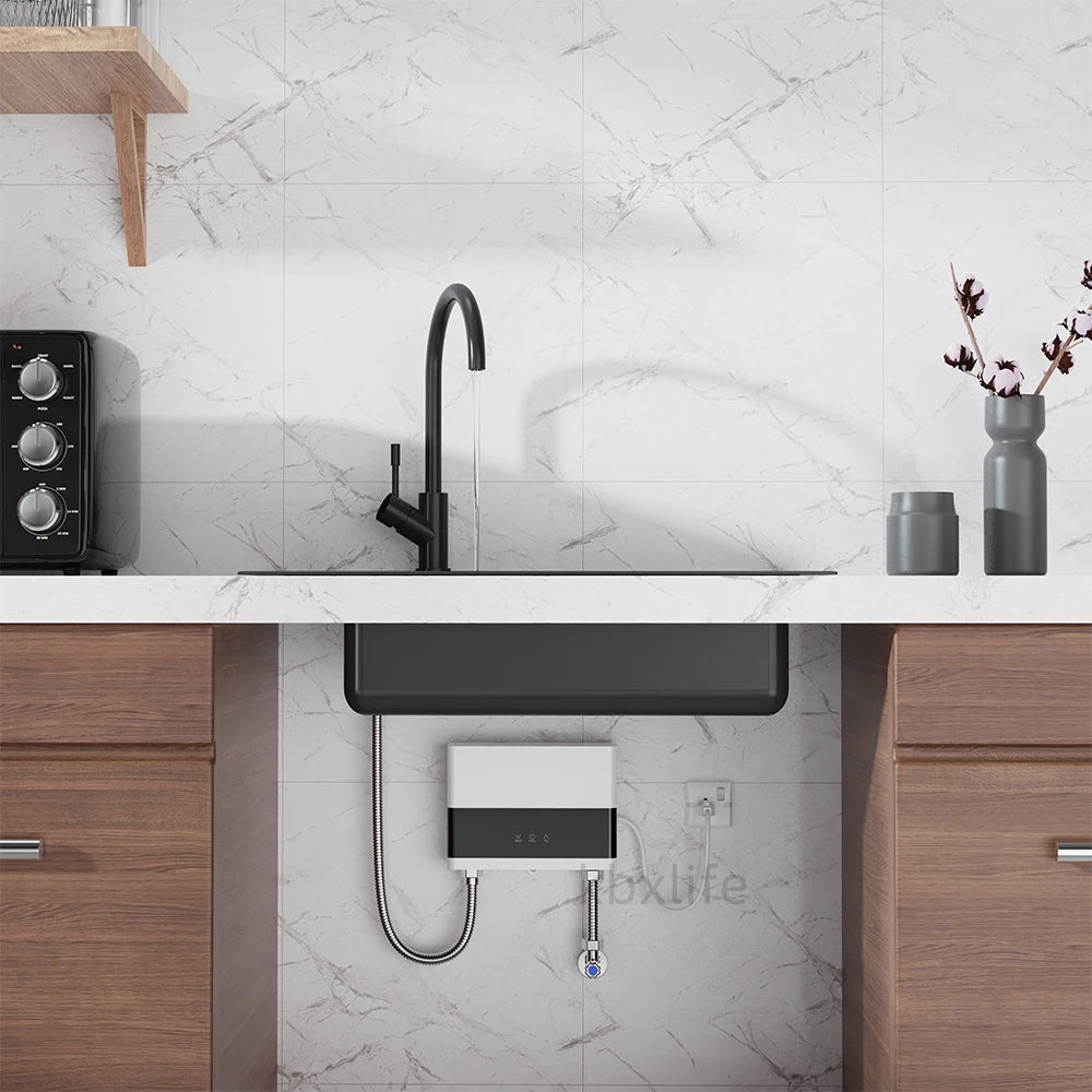 110V/220V Instant Water Heater Bathroom Kitchen Wall Mounted Electric Water Heater with Remote Control LCD Temperature Display