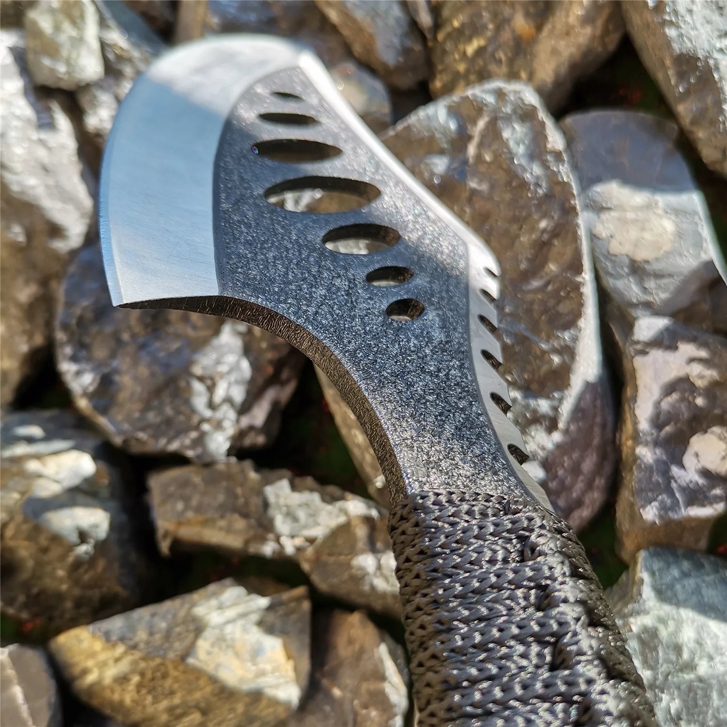 Portable Tomahawk Outdoor Jungle Camping Tool Nylon Cord Binding Handle Multifunctional Life-saving Axe Self Defense Hunting Axe