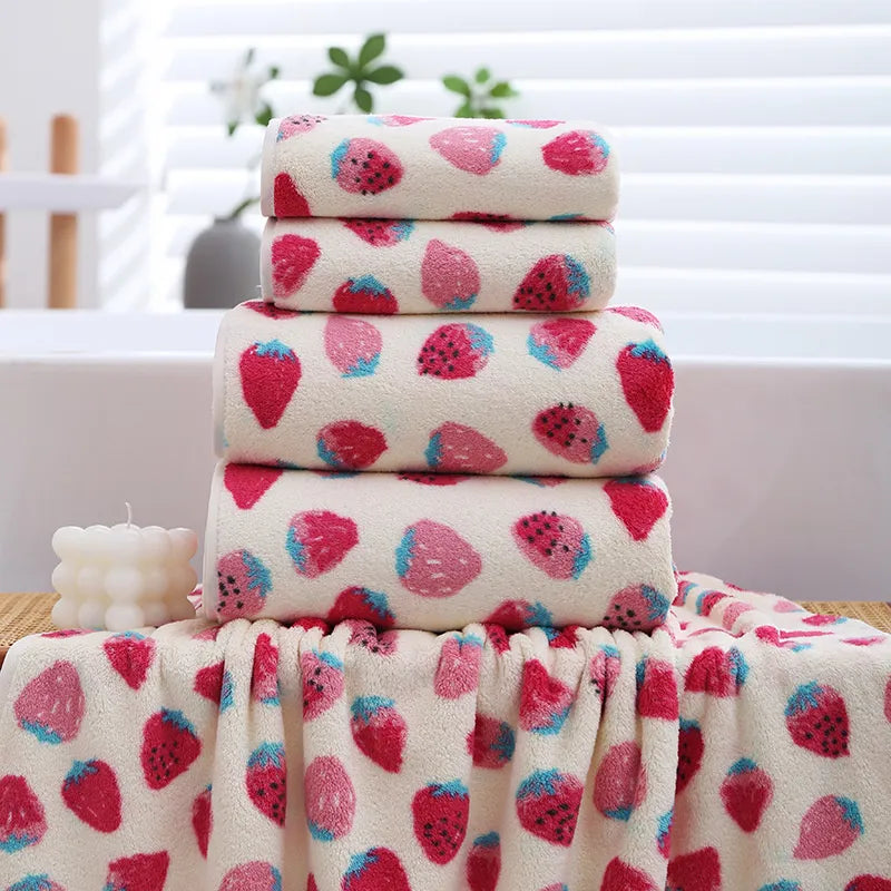 140x70cm Strawberry Bath Towel Hand Towel Coral Velvet Skin Friendly Soft Large Beach Towel Girl Heart Bath Towels for Adults