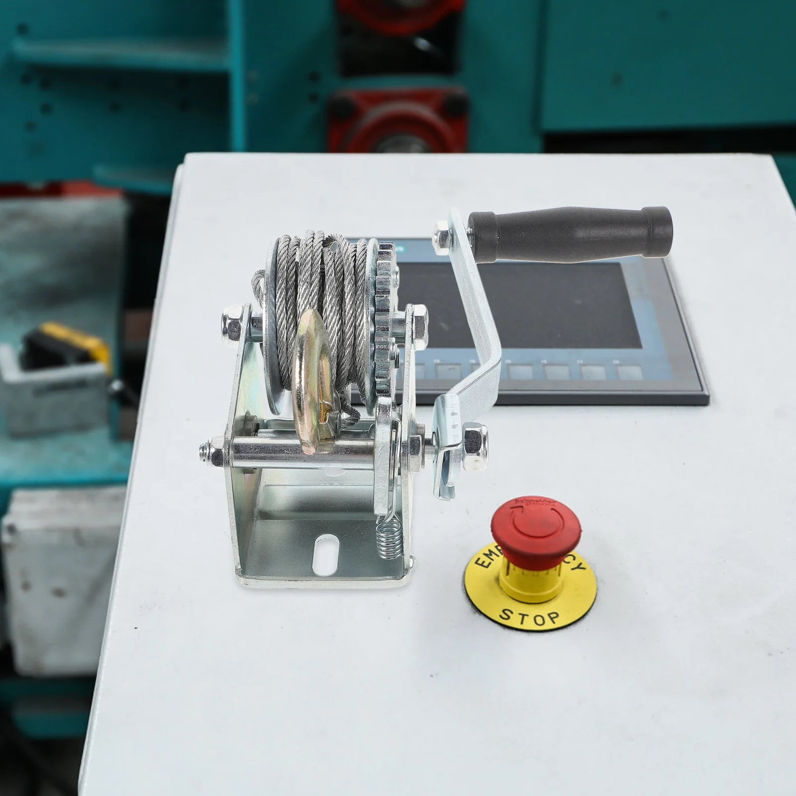 Hand Winch 600-3000 Pounds Manual Winch Wire Rope Traction Hoisting Winch Complete Specifications Winches Squeaks