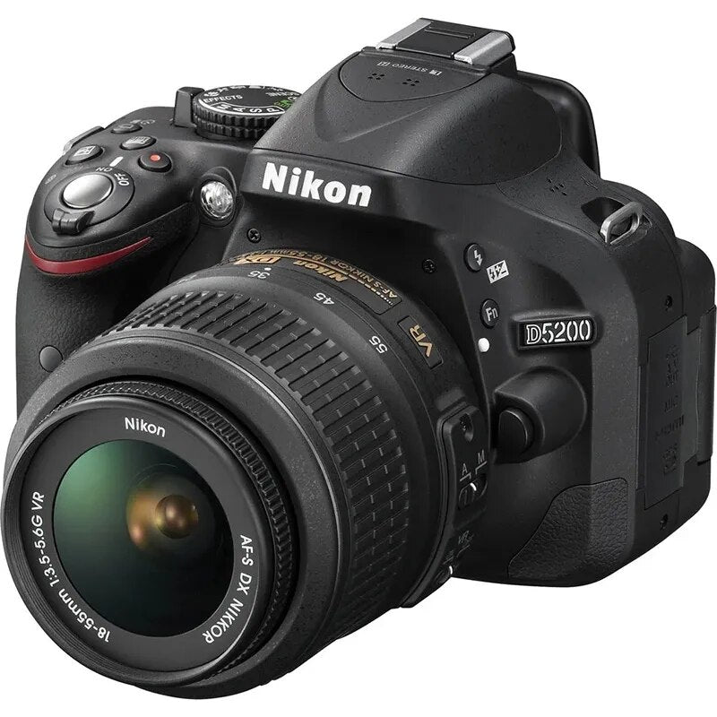 Nikon D5200 DSLR Camera Set with 18-55mm Lens