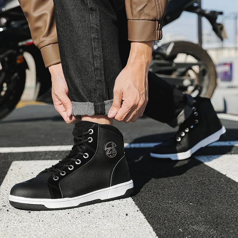 Motorcycle Boots for Men Off-road Motorbike Motorcyclist Equipment Racing Shoes Riding Breathable Durable Comfortable Shockproof