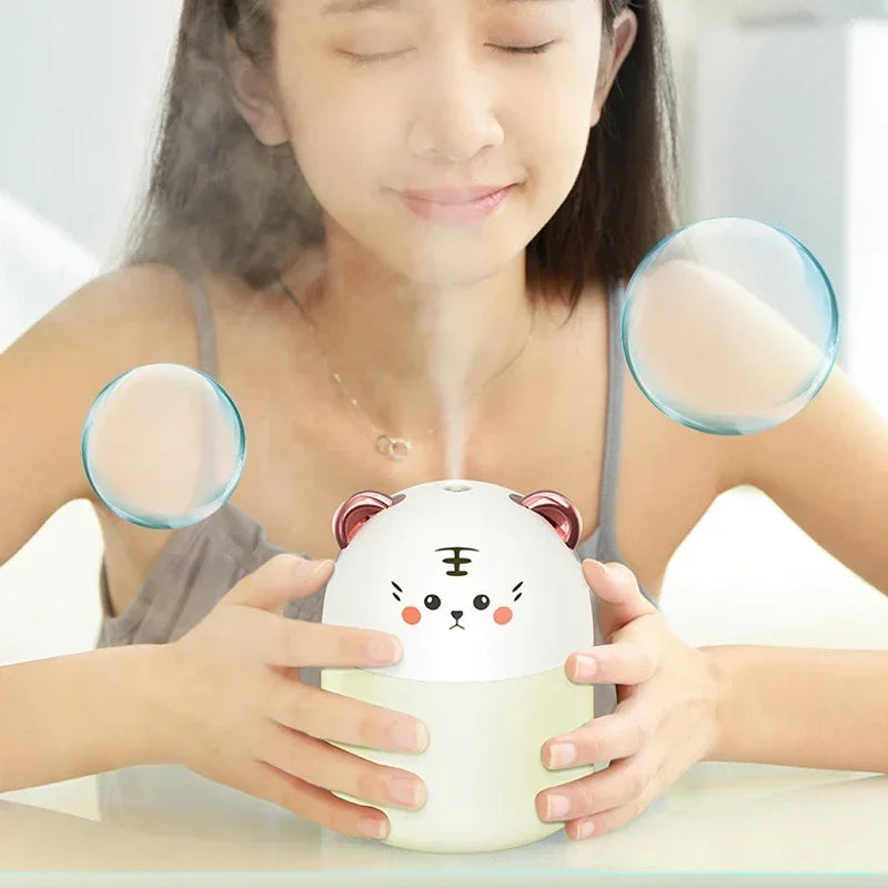 Desktop Humidifier With Colorful Ambient Light 250ml Capacity Aroma Diffuser for Home Aromatherapy Humidifiers Diffusers Bedroom