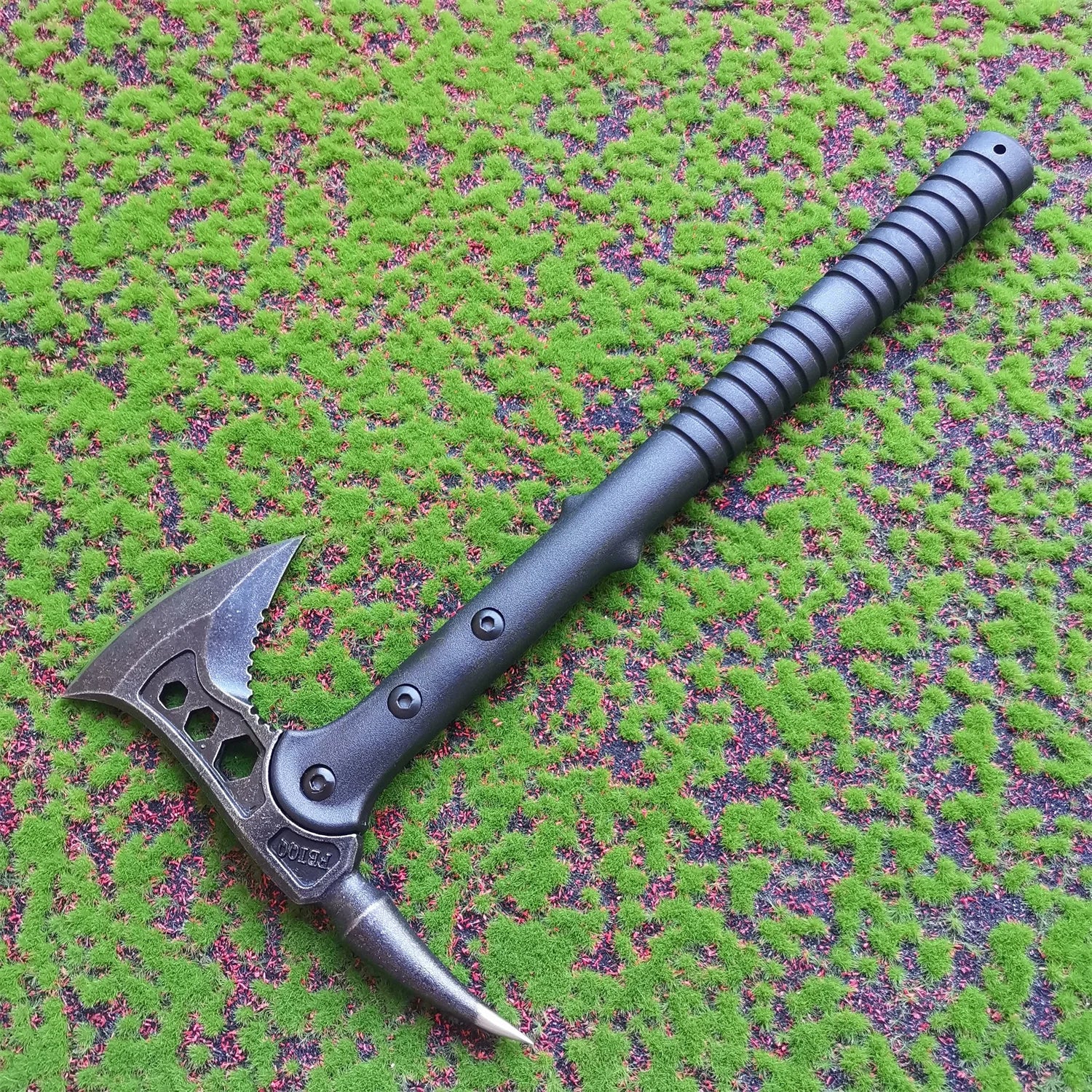 Outdoor Tactical Axe Multifunctional Spike Tail Axe Camping Tactical Axe Rescue Fire Axe Splitting Wood Worker Axe