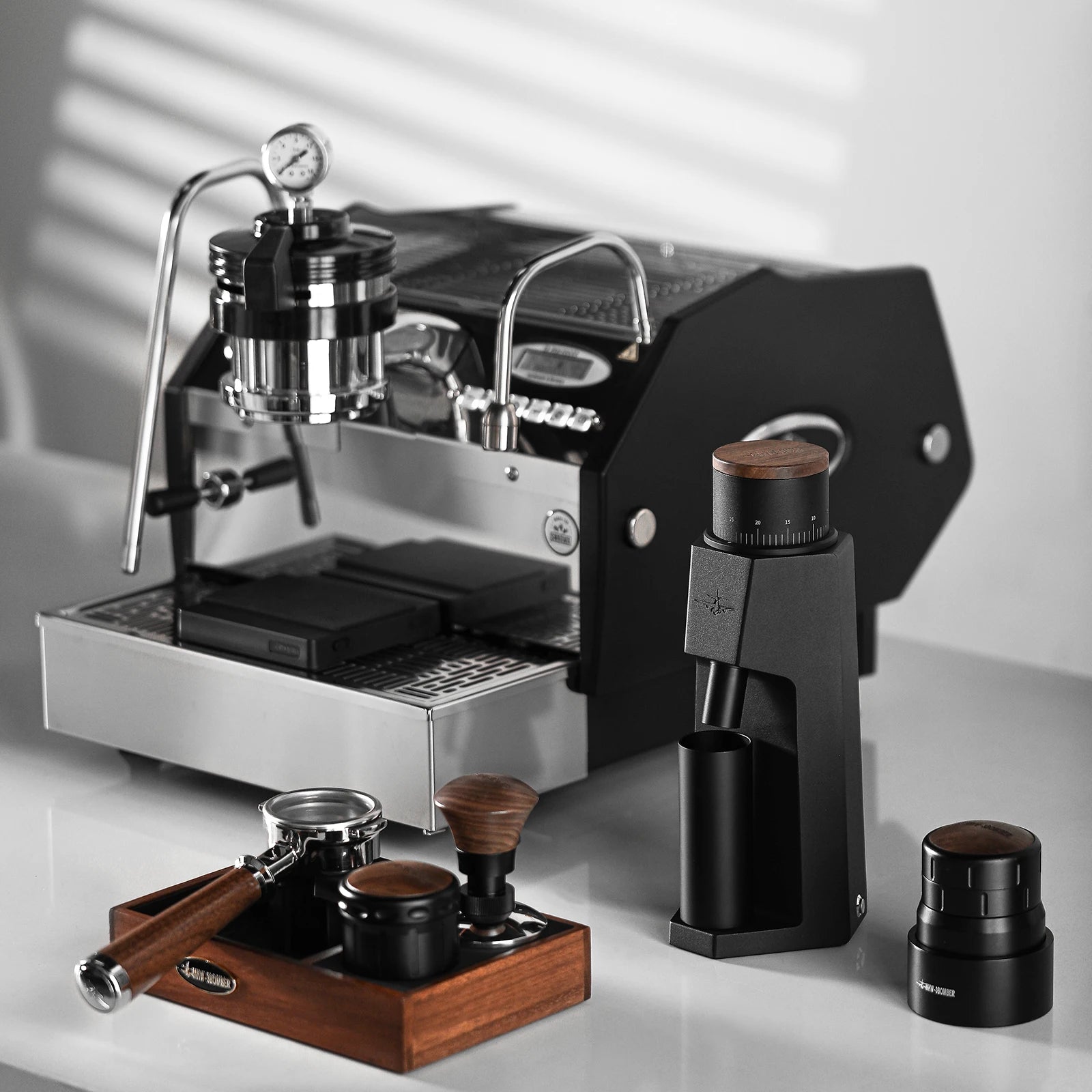 MHW-3BOMBER Electric Coffee Grinder 7 Core Grinding Burr 48mm Adjustable Fit Home Barista Delicate Espresso Grinder Machine